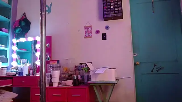 Snapshot of watermellonpussy chatting on February 27, 2026, 5:57 pm watermellonpussy online show from February 27, 2026, 5:57 pm