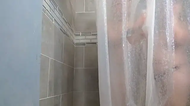 watermellonpussy online show from June 18, 2026, 8:14 am