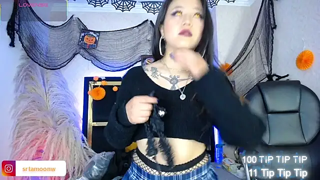 Moon Water   online show from October 16, 2025, 1:01 pm