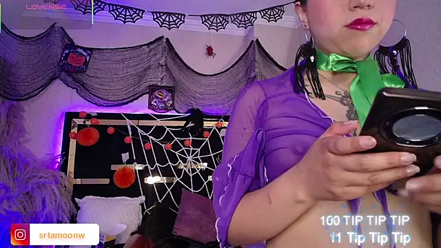 Moon Water   online show from October 25, 2025, 10:01 am