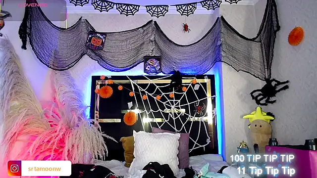 Moon Water   online show from November 5, 2025, 10:04 am