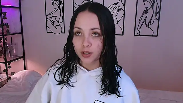 Megan Rodrigo online show from October 23, 2025, 5:12 pm