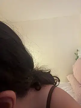 Megan Rodrigo online show from February 16, 2026, 1:51 pm