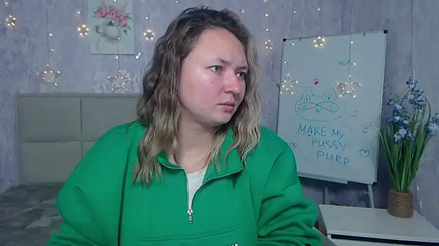 SallyVerda online show from November 5, 2025, 7:03 pm