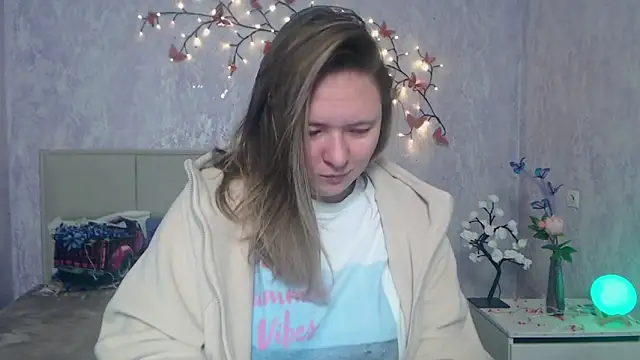 SallyVerda online show from March 22, 2026, 6:39 am