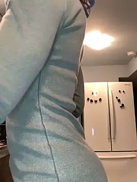 ninaperry777 online show from February 20, 2025, 4:50 am