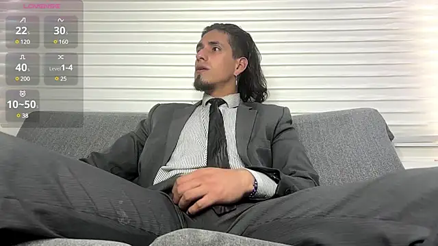 Snapshot of Tom_blunt96 chatting on December 31, 2024, 2:25 pm Tom blunt96 online show from December 31, 2024, 2:25 pm