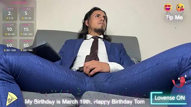 Snapshot of Tom_blunt96 chatting on March 22, 2025, 4:45 am Tom blunt96 online show from March 22, 2025, 4:45 am