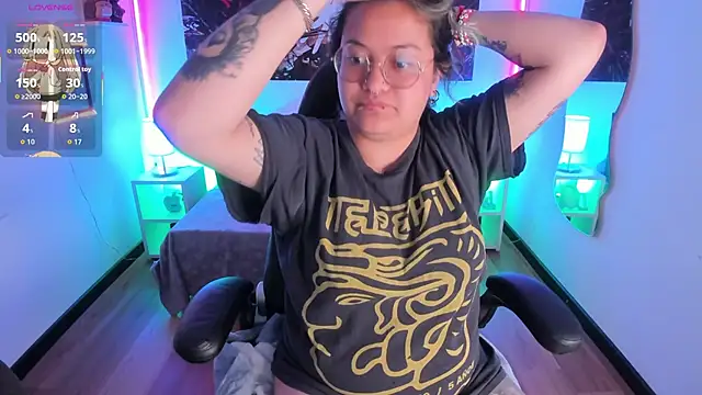 lucky-leah online show from October 24, 2025, 4:09 am