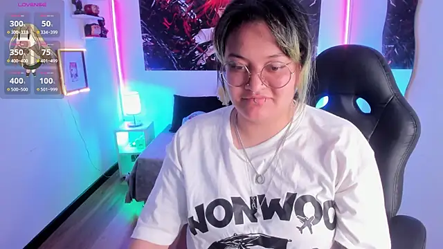 lucky-leah online show from November 30, 2025, 3:54 am