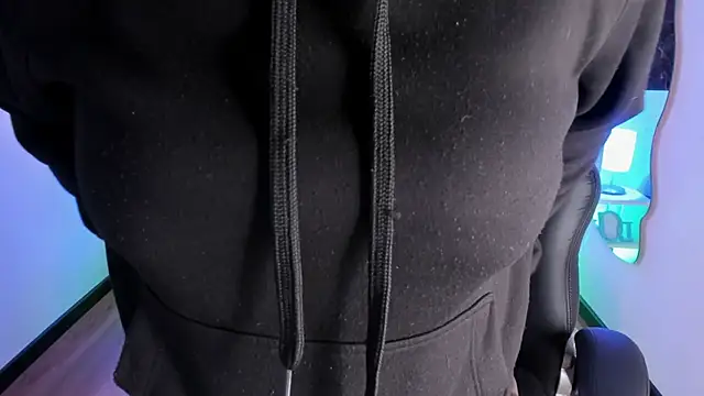 lucky-leah online show from January 15, 2026, 4:06 am