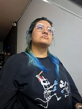 lucky-leah online show from April 7, 2026, 3:40 am