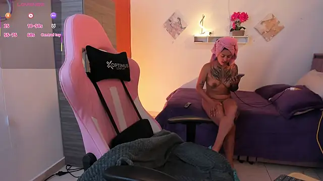 Kayla foxxy online show from April 23, 2026, 9:17 pm