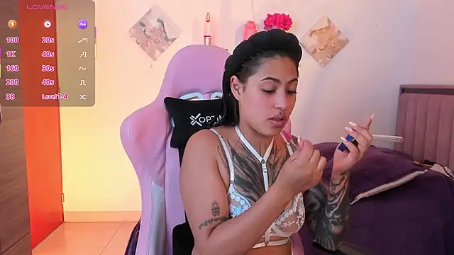 Snapshot of Kayla_foxxy chatting on June 15, 2026, 7:27 pm Kayla foxxy online show from June 15, 2026, 7:27 pm