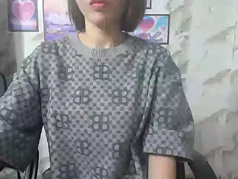 Love bug15 online show from March 13, 2025, 12:02 pm