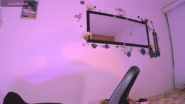 Snapshot of Candy_beauty chatting on January 24, 2025, 2:18 am Candy beauty online show from January 24, 2025, 2:18 am