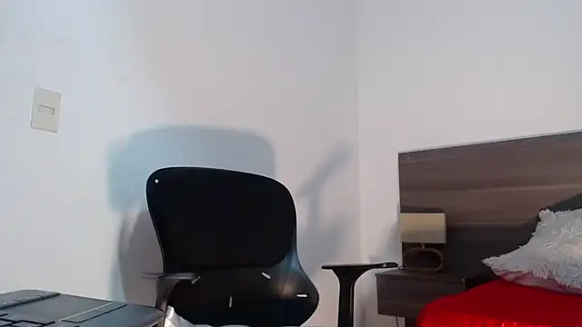 Mila cams1  online show from February 15, 2026, 11:08 am