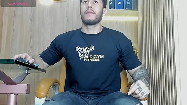 Snapshot of George_Diesell chatting on November 21, 2025, 8:29 pm George Diesell online show from November 21, 2025, 8:29 pm