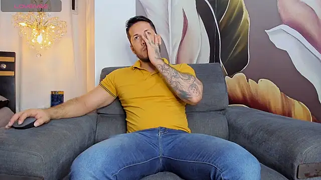 Snapshot of George_Diesell chatting on December 14, 2025, 7:51 pm George Diesell online show from December 14, 2025, 7:51 pm