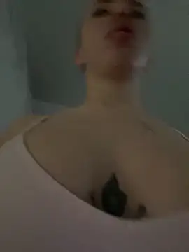 Snapshot of ivyleague_ chatting on March 15, 2025, 7:20 am ivyleague online show from March 15, 2025, 7:20 am