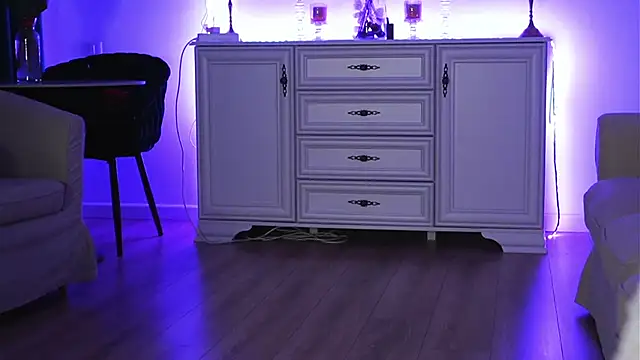 ivyleague  online show from February 6, 2026, 6:00 pm