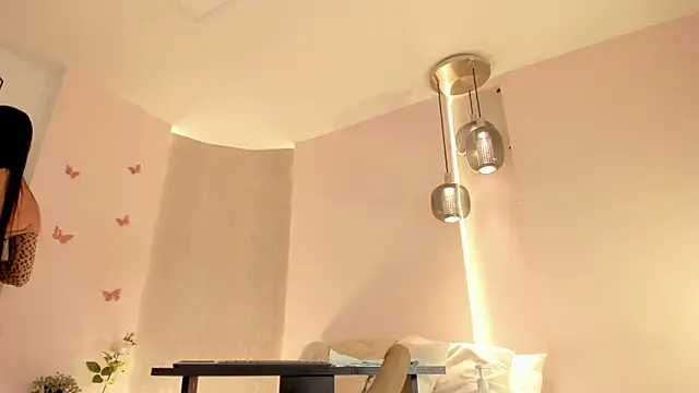 Snapshot of angeline-777 chatting on December 15, 2025, 1:15 pm angeline-777 online show from December 15, 2025, 1:15 pm