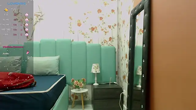 Alison Simmons online show from December 8, 2024, 1:24 am