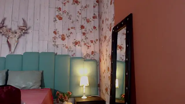 Alison Simmons online show from December 13, 2024, 12:06 pm