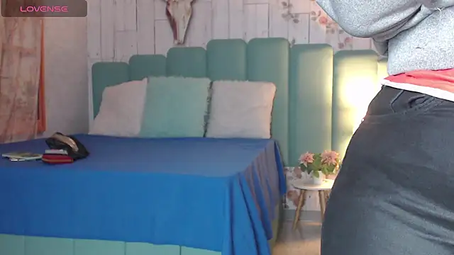 Alison Simmons online show from February 3, 2025, 11:20 am