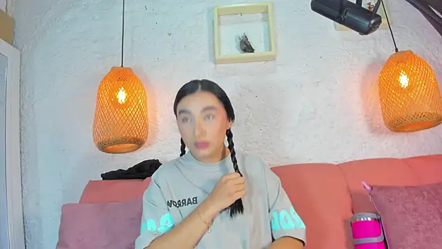 emiily s online show from November 19, 2025, 12:05 pm