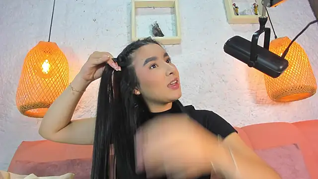 emiily s online show from November 27, 2025, 12:07 pm