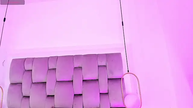 PamelaMendez  online show from February 16, 2025, 2:42 am