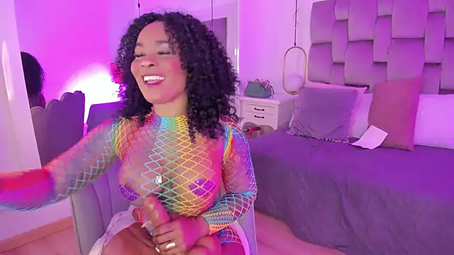 PamelaMendez  online show from March 9, 2025, 3:43 am