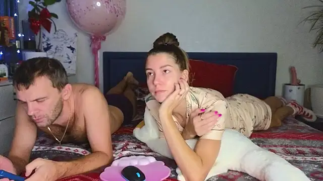 Snapshot of FoxLoveBasik chatting on December 11, 2024, 2:30 am FoxLoveBasik online show from December 11, 2024, 2:30 am