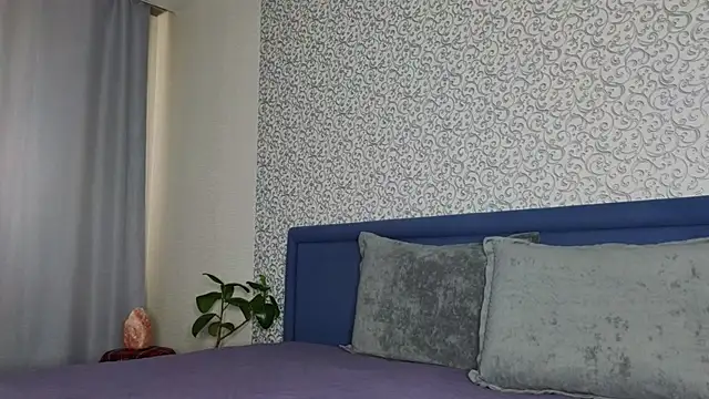 Snapshot of FoxLoveBasik chatting on July 6, 2026, 4:42 am FoxLoveBasik online show from July 6, 2026, 4:42 am