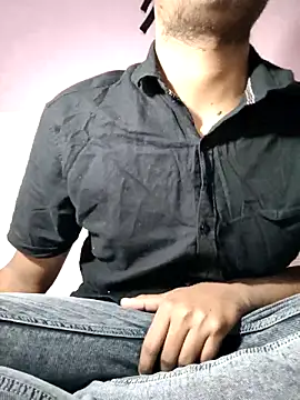 Dusky Aarav online show from December 16, 2025, 10:59 pm