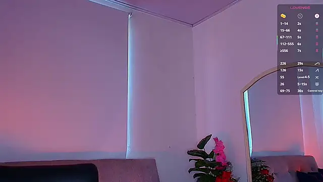 Valengarcia  online show from February 19, 2026, 10:17 pm