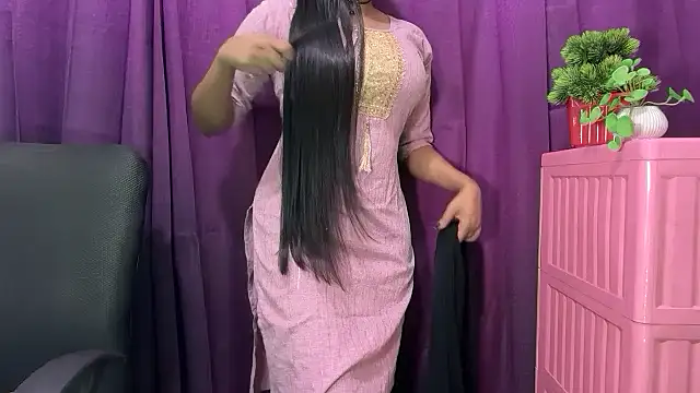 Snapshot of Kashish_11 chatting on December 13, 2025, 8:36 pm Kashish 11 online show from December 13, 2025, 8:36 pm