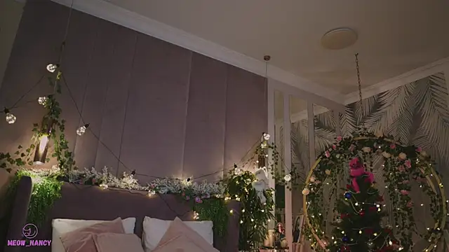 Snapshot of Meow_Nancy chatting on December 20, 2024, 11:54 am Meow Nancy online show from December 20, 2024, 11:54 am