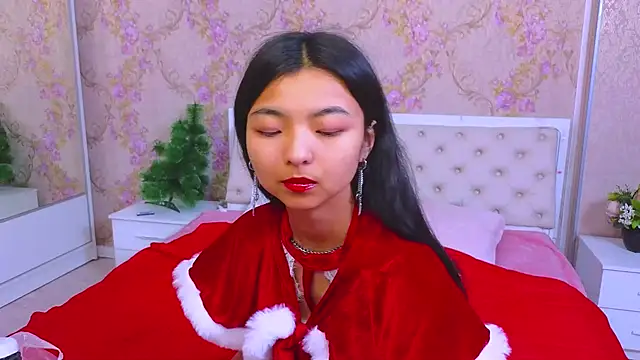 Shy Kira online show from December 19, 2024, 12:34 pm