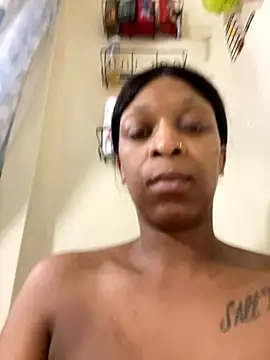 KLoveeee online show from November 18, 2025, 12:38 am