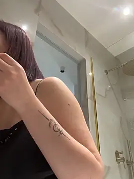 Snapshot of realpurrr chatting on April 12, 2026, 8:52 am realpurrr online show from April 12, 2026, 8:52 am