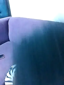 Snapshot of littlebrunett chatting on December 18, 2024, 11:24 am littlebrunett online show from December 18, 2024, 11:24 am