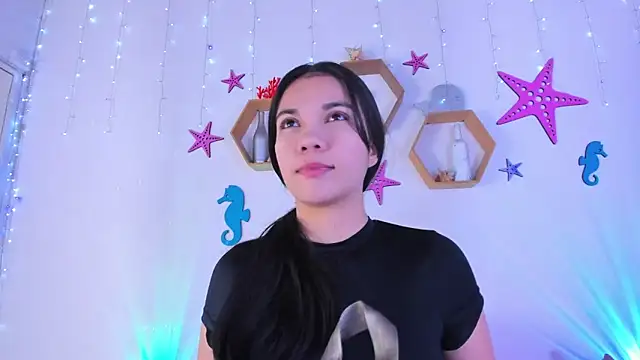 Snapshot of Emiily_Parkerr chatting on November 11, 2025, 2:55 am Emiily Parkerr online show from November 11, 2025, 2:55 am