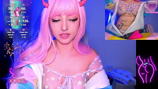 HollyDominic online show from February 22, 2025, 1:57 pm