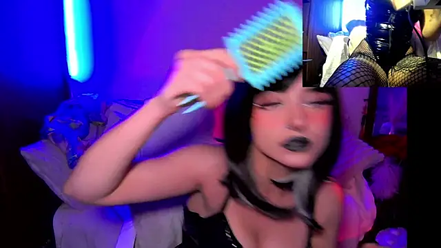 HollyDominic online show from October 27, 2025, 11:20 pm