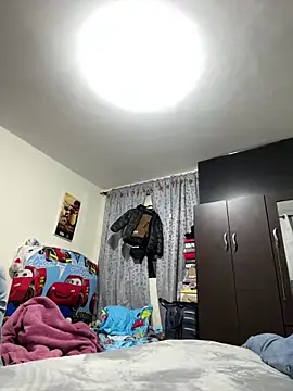 astrid-omega online show from January 1, 2025, 4:18 am