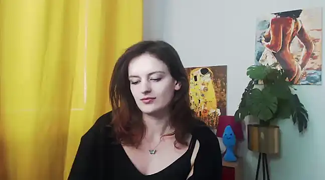 Snapshot of juicyNadine chatting on December 17, 2024, 9:28 am juicyNadine online show from December 17, 2024, 9:28 am