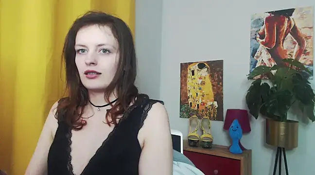 Snapshot of juicyNadine chatting on February 7, 2025, 12:17 pm juicyNadine online show from February 7, 2025, 12:17 pm