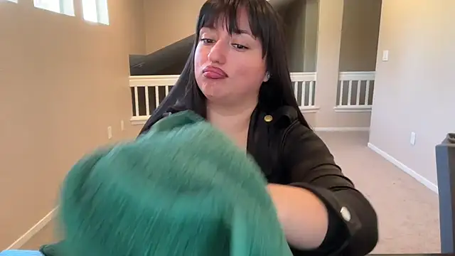 Snapshot of rubybabyxo chatting on October 28, 2025, 10:12 pm rubybabyxo online show from October 28, 2025, 10:12 pm